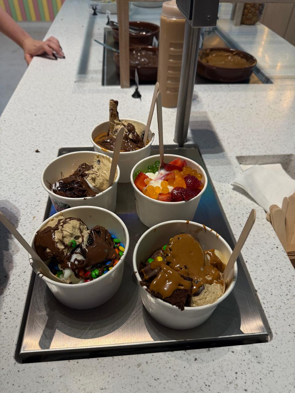 Yo Love It frozen yoghurt store - image 2