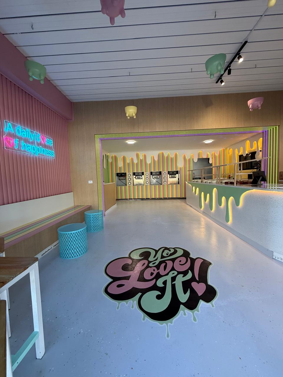 Yo Love It frozen yoghurt store - image 1